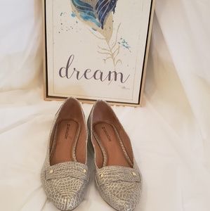 Naturalizer flats